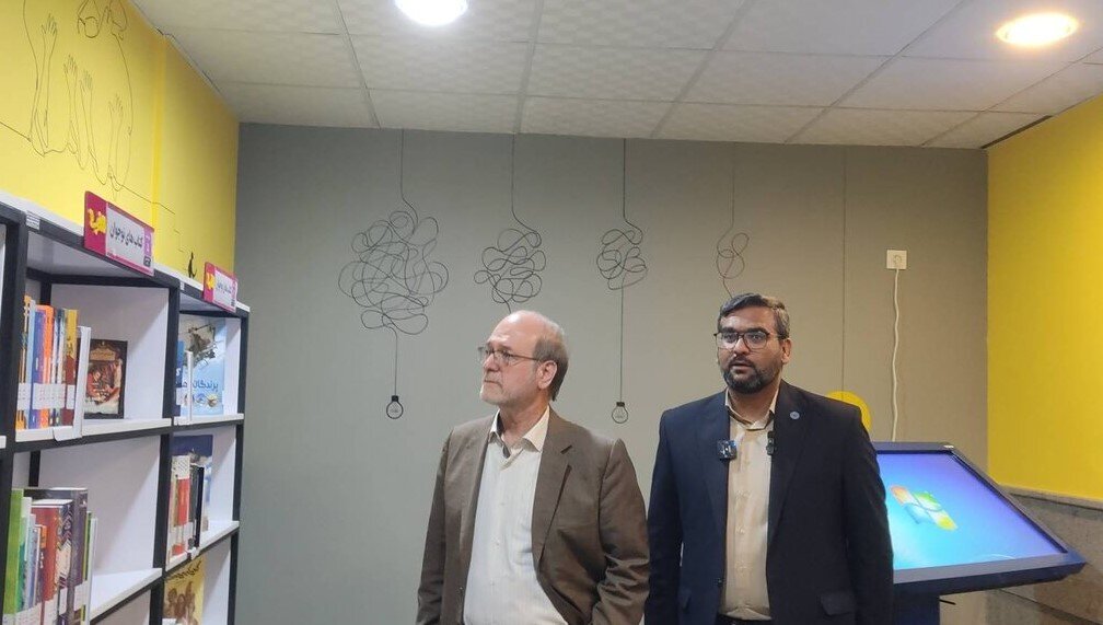 بازدید مشاور عالی وزیر فرهنگ و ارشاد اسلامی از کتابخانه عمومی الفبا