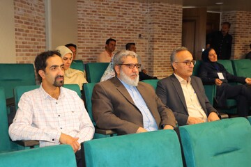 جشنواره قصه‌گویی نهال امید در یزد برگزار شد