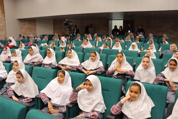 جشنواره قصه‌گویی نهال امید در یزد برگزار شد