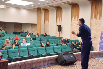 جشنواره قصه‌گویی نهال امید در یزد برگزار شد