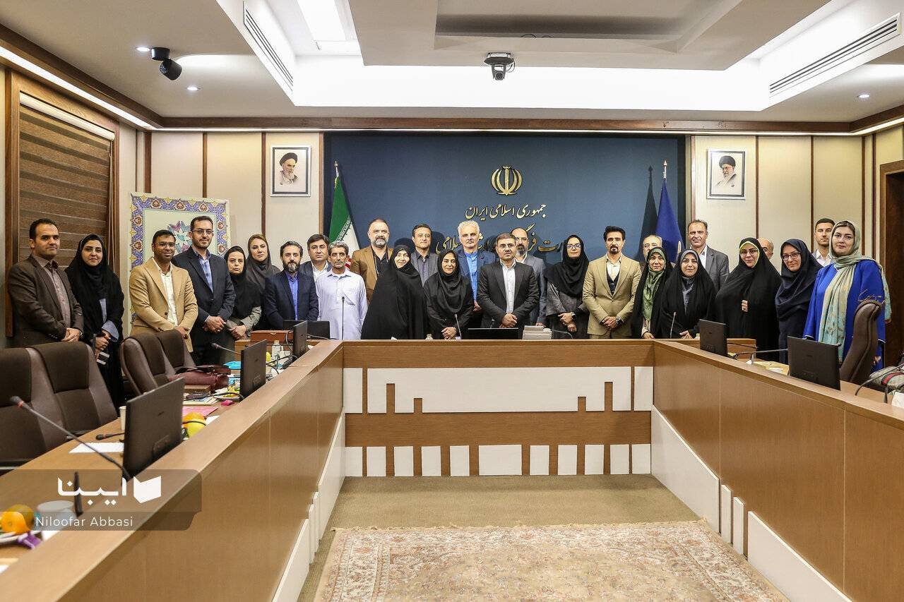 «اوَز» به‌عنوان نهمین پایتخت کتاب ایران معرفی شد