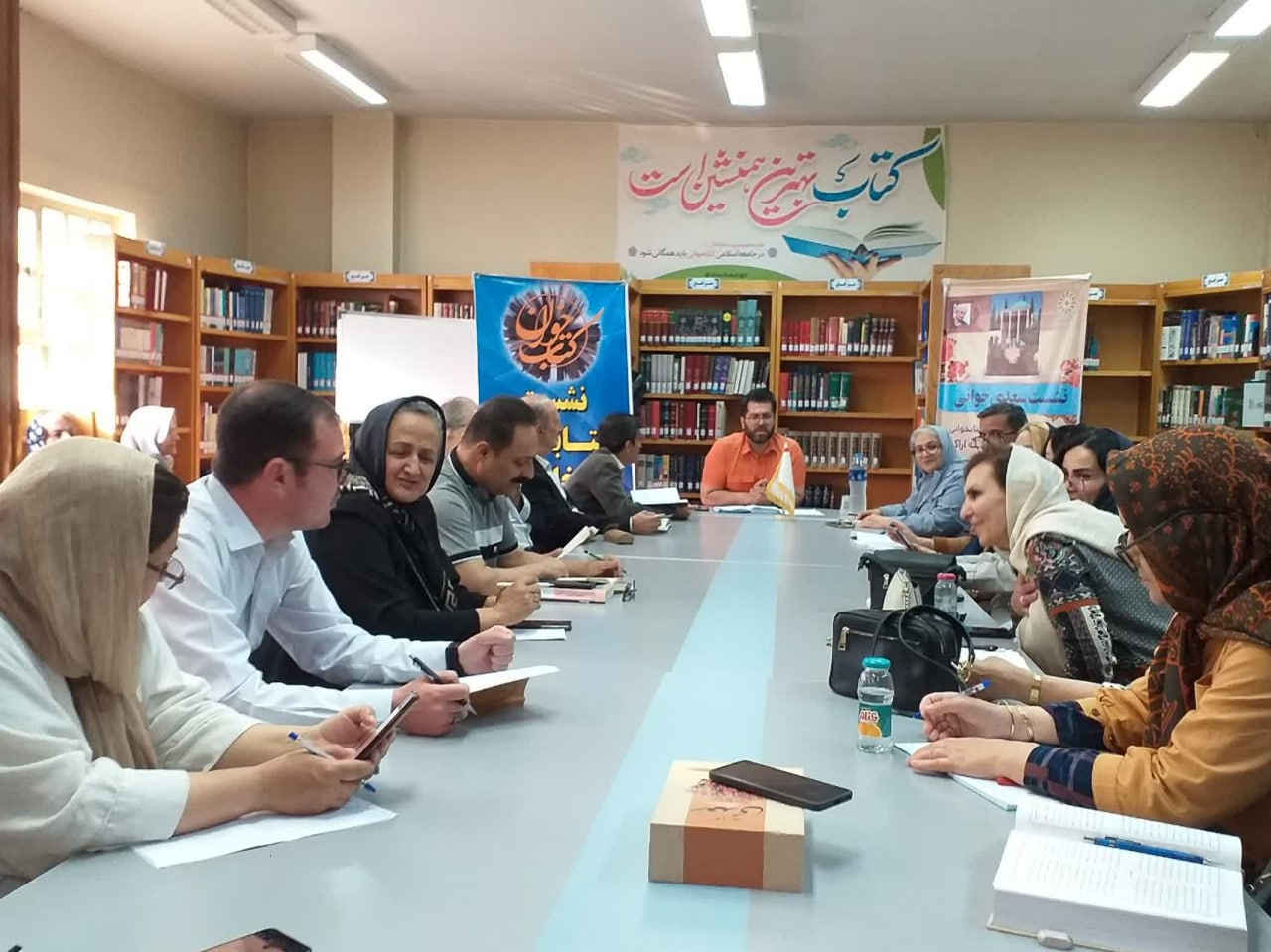 ترویج فرهنگ کتاب و کتابخوانی در کتابخانههای عمومی استان مرکزی