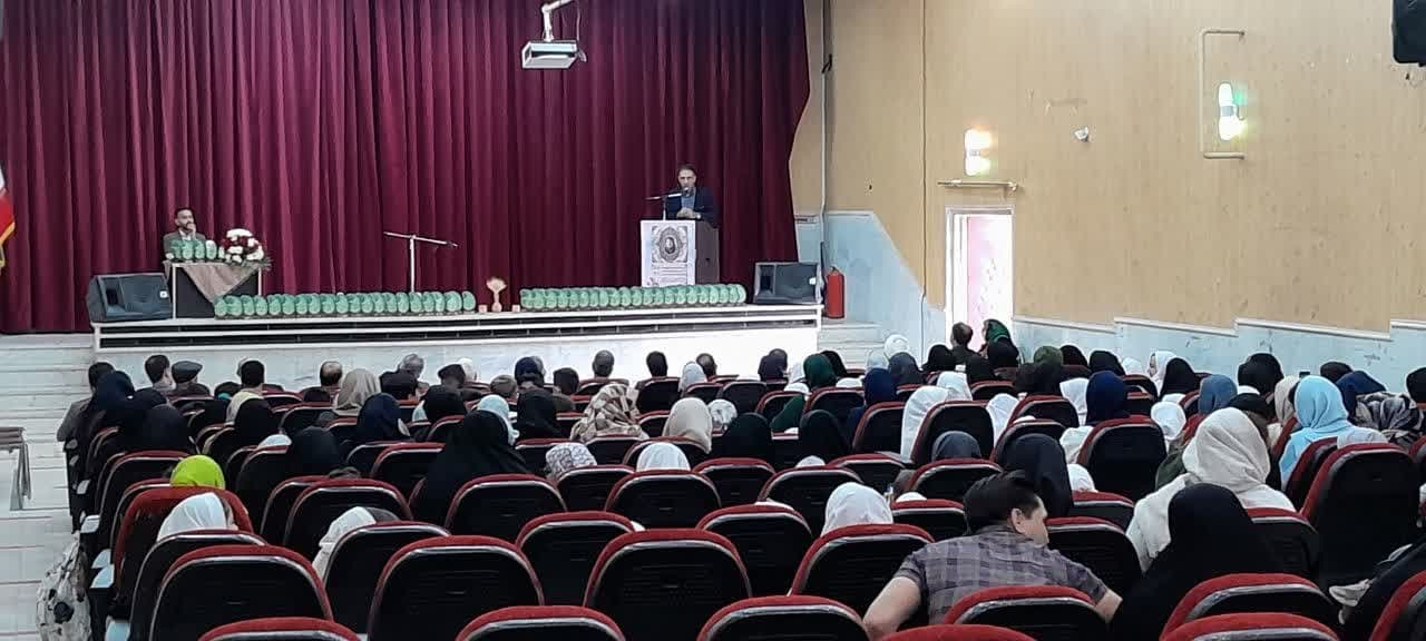 ترویج فرهنگ کتاب و کتابخوانی در کتابخانه‌های عمومی استان مرکزی