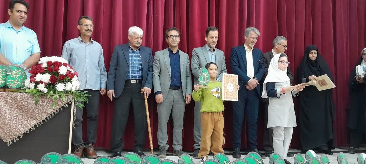 ترویج فرهنگ کتاب و کتابخوانی در کتابخانه‌های عمومی استان مرکزی