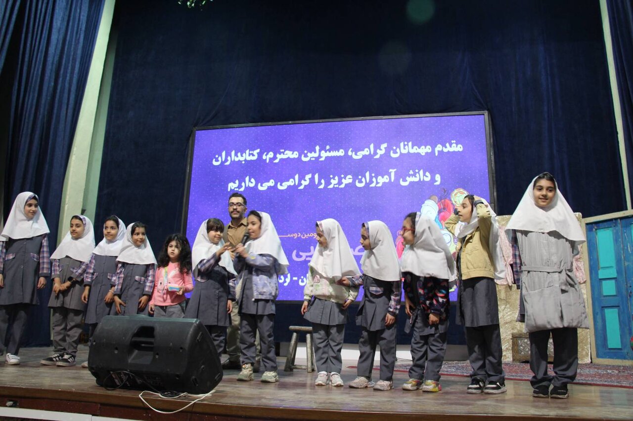 مرحله استانی سومین دوسالانه جشنواره قصهگویی «نهال امید» برگزار شد