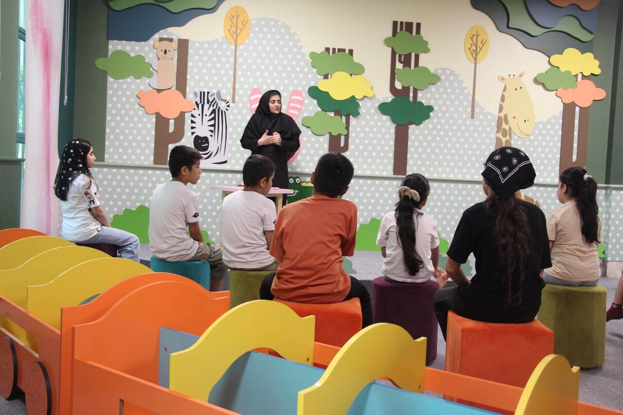 کتابداران؛ قهرمانان بی‌نام کتابخانه‌ها/ از قصه‌گویی تا تربیت نسلی کتاب‌خوان