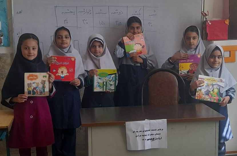 برنامه های متنوع فرهنگی با حضور دختران در کتابخانه های عمومی خراسان رضوی برگزار شد