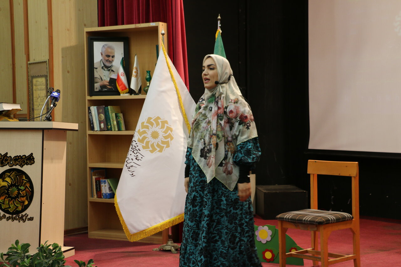 برگزیدگان استانی سومین دوره جشنواره قصهگویی «نهال امید» در استان البرز معرفی شدند