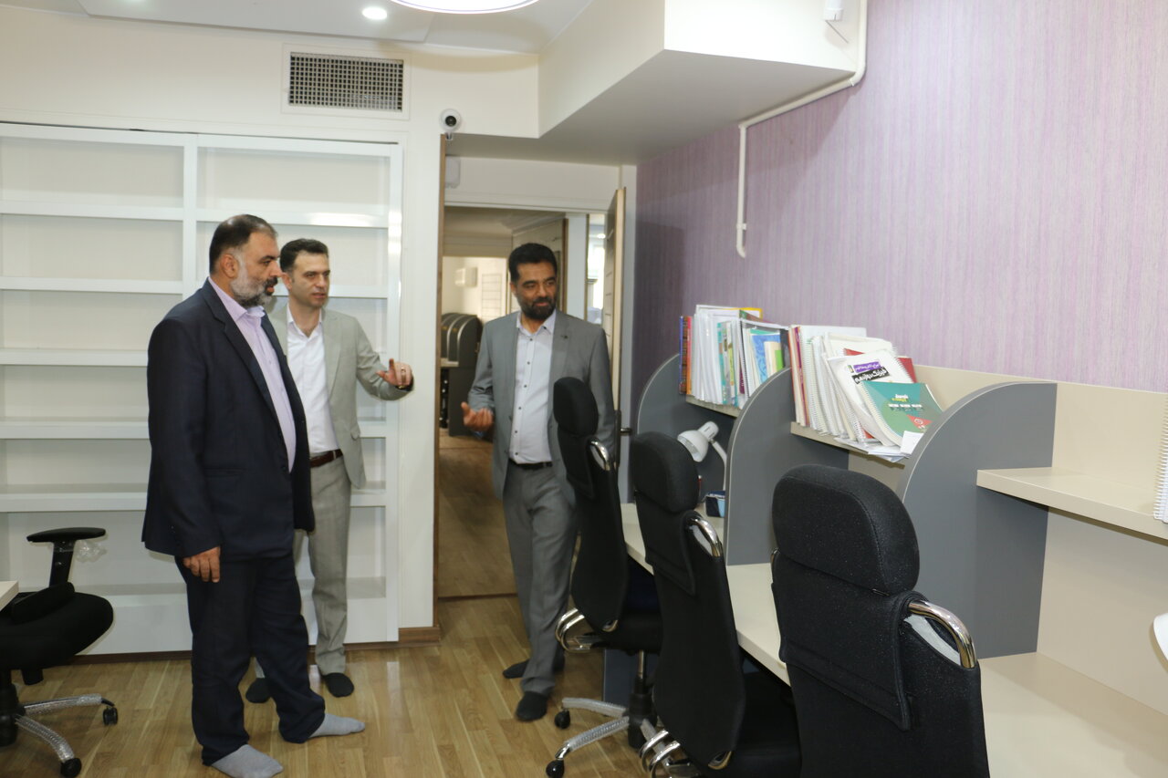 «سالن مطالعه نخبگان ایران» در کرج افتتاح شد