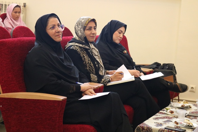 برگزیدگان سومین دوسالانه جشنواره قصه‌گویی «نهال امید» استان سمنان معرفی شدند