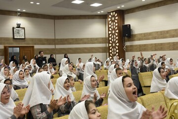 مرحله استانی سومین دوسالانه قصه گویی «نهال امید» آذربایجان شرقی