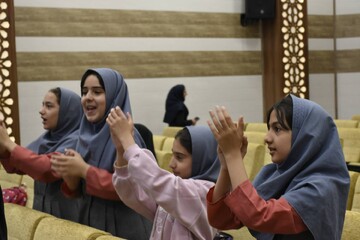 مرحله استانی سومین دوسالانه قصه گویی «نهال امید» آذربایجان شرقی