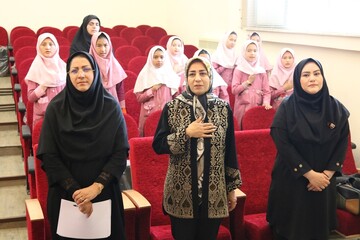 اختتامیه سومین دوسالانه جشنواره قصه گویی «نهال امید» استان سمنان