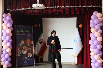 اختتامیه سومین دوسالانه جشنواره قصه گویی «نهال امید» استان سمنان