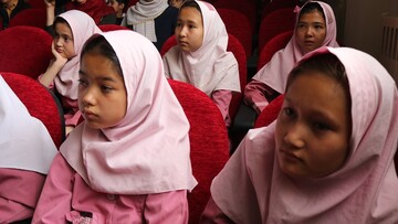 اختتامیه سومین دوسالانه جشنواره قصه گویی «نهال امید» استان سمنان