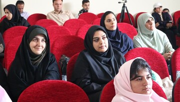 اختتامیه سومین دوسالانه جشنواره قصه گویی «نهال امید» استان سمنان