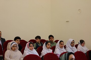 اختتامیه سومین دوسالانه جشنواره قصه گویی «نهال امید» استان سمنان