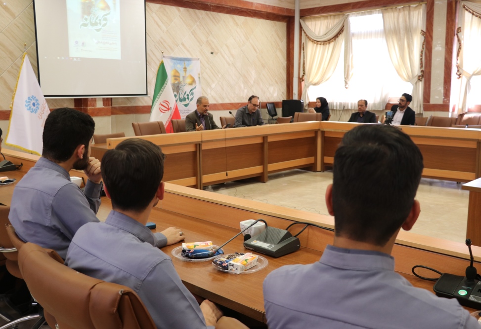 نشست شعرخوانی «کریمانه» به همت محفل ادبی رواق ادب اداره کل کتابخانه های عمومی خراسان رضوی برگزار شد