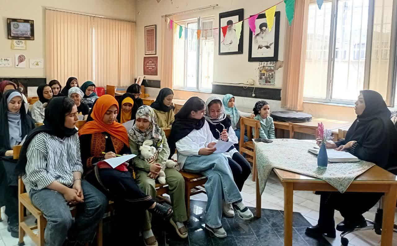 عطر کرامت رضوی در کتابخانههای عمومی استان مرکزی پیچید