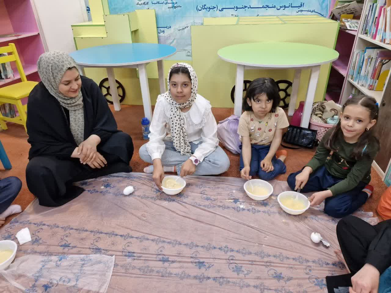 عطر کرامت رضوی در کتابخانههای عمومی استان مرکزی پیچید