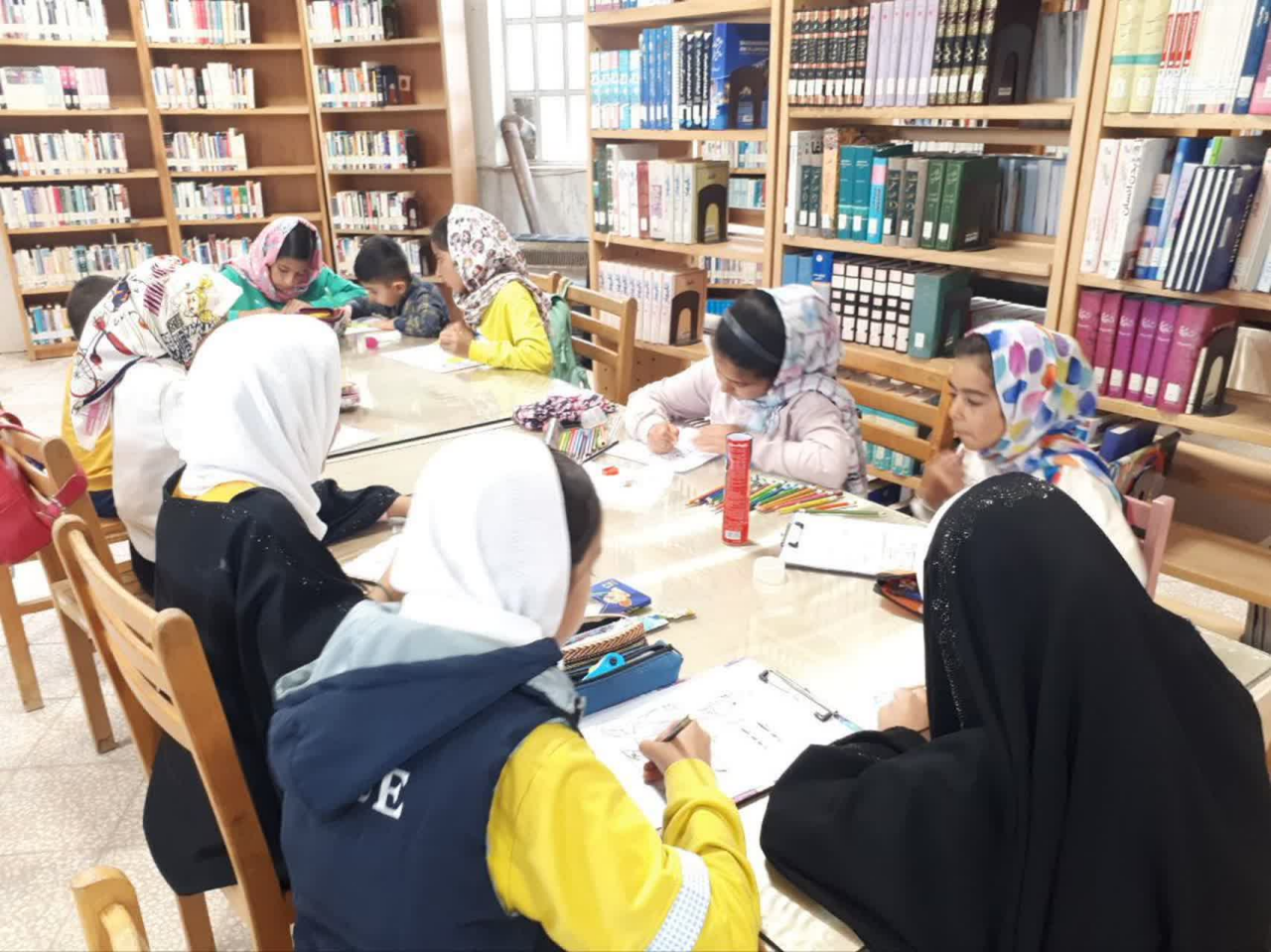 عطر کرامت رضوی در کتابخانههای عمومی استان مرکزی پیچید