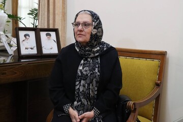 فرزانه اخوت
