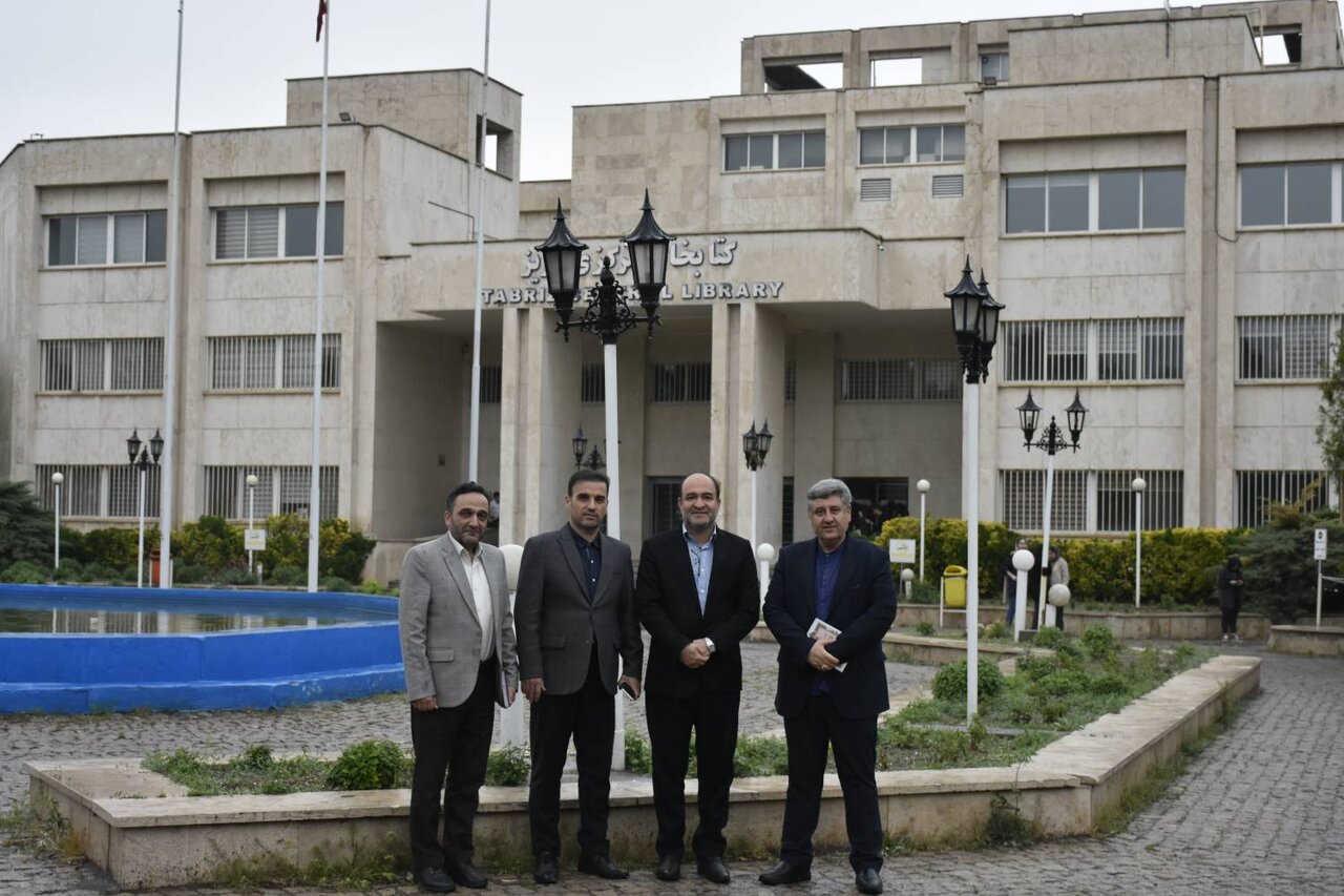 دیدار مدیران کل کتابخانههای عمومی و فرهنگ و ارشاد اسلامی آذربایجان شرقی