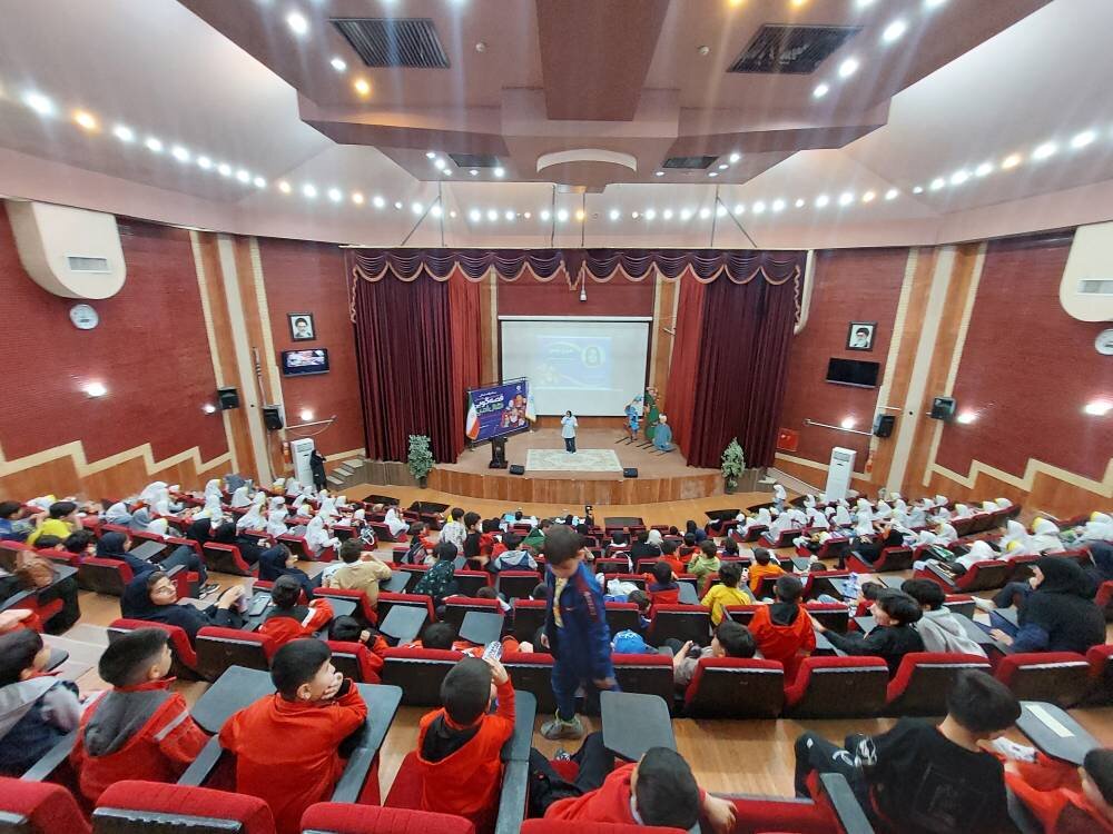 نفرات برتر مرحله استانی سومین دوسالانه جشنواره قصه‌گویی «نهال امید» در آذربایجان غربی معرفی شدند