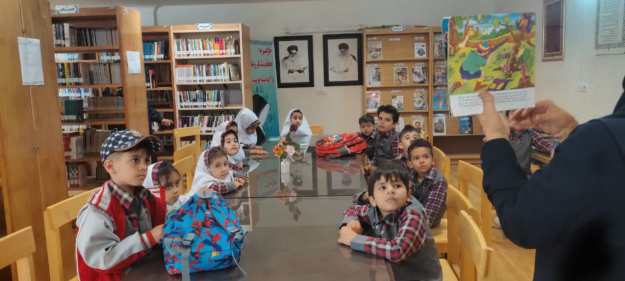 بزرگداشت میلاد امام رضا(ع) در کتابخانه‌های عمومی استان مرکزی