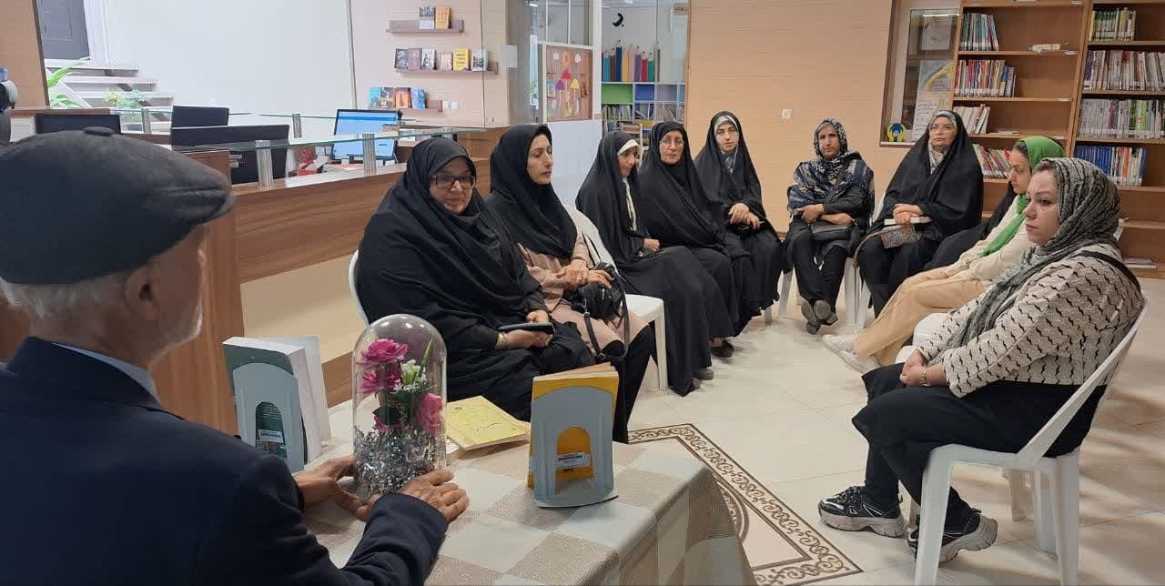 بزرگداشت میلاد امام رضا(ع) در کتابخانههای عمومی استان مرکزی