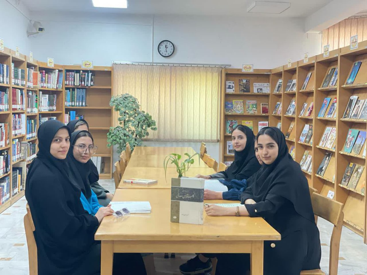 اردیبهشتی به رنگ کتاب؛ فصل تازه ترویج مطالعه در کتابخانههای عمومی