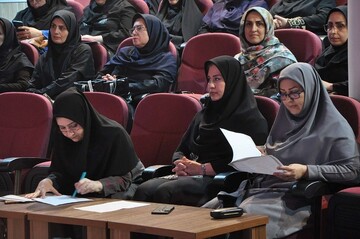 آیین اختتامیه سومین دوسالانه قصه گویی «نهال امید» استان گیلان