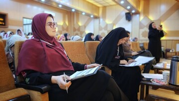 اختتامیه سومین دوسالانه جشنواره قصه‌گویی «نهال امید» در زنجان