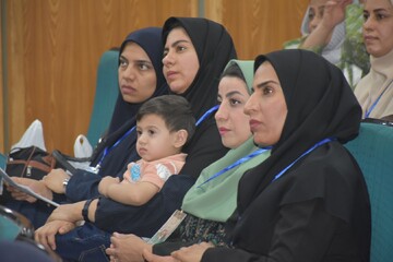 رقابت استانی سومین دوره جشنواره قصه گویی نهال امید در استان فارس