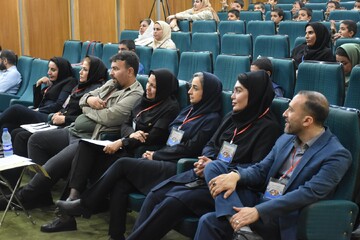 رقابت استانی سومین دوره جشنواره قصه گویی نهال امید در استان فارس