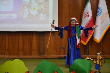 رقابت استانی سومین دوره جشنواره قصه گویی نهال امید در استان فارس