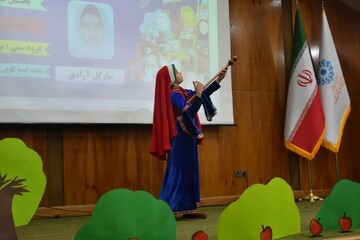 رقابت استانی سومین دوره جشنواره قصه گویی نهال امید در استان فارس