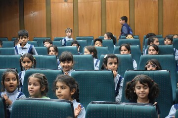 رقابت استانی سومین دوره جشنواره قصه گویی نهال امید در استان فارس