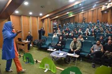 رقابت استانی سومین دوره جشنواره قصه گویی نهال امید در استان فارس