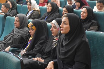 اختتامیه سومین جشنواره قصه‌گویی نهال امید در فارس