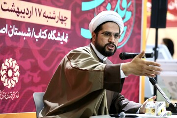 تربیت انسان انتخاب‌گر؛ لازمه تفکیک کتابخوانی از فضای مجازی