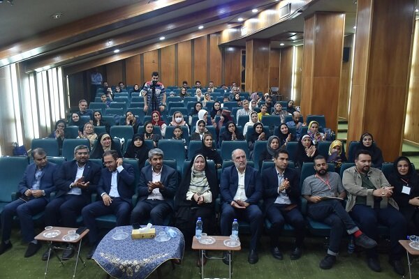 معرفی برگزیدگان استانی سومین جشنواره قصهگویی نهال امید فارس