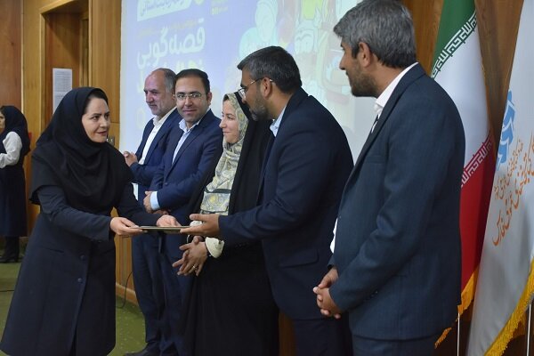 معرفی برگزیدگان استانی سومین جشنواره قصه‌گویی نهال امید فارس