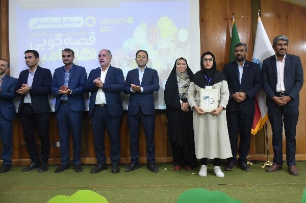 معرفی برگزیدگان استانی سومین جشنواره قصهگویی نهال امید فارس