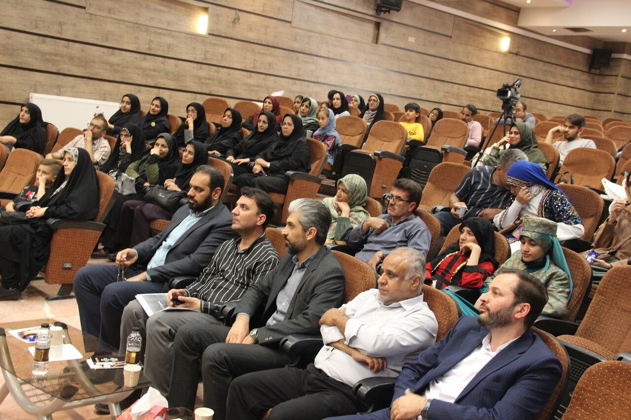 برگزیدگان سومین دوسالانه ملی جشنواره قصهگویی نهال امید در استان اصفهان معرفی شدند