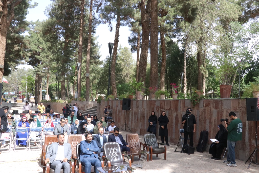 ۱۳ برگزیده سومین دو سالانه قصه گویی «نهال امید» خراسان رضوی معرفی شدند