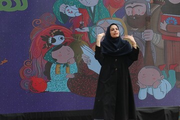 آیین اختتامیه استانی سومین دو سالانه قصه گویی نهال امید در آرامگاه خیام نیشابوری