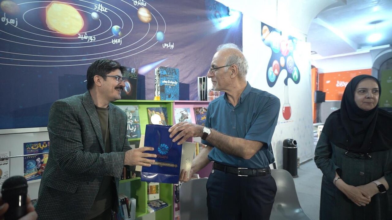 لذت کتابخواندن در کودکی، سرآغاز نویسندگی در آینده است