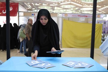روز دوم حضور نهاد کتابخانه های عمومی کشور در سی و ششمین نمایشگاه بین المللی کتاب تهران