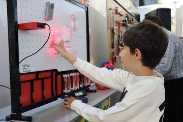 فعالیت های غرفه «کتابخانه عمومی ایران» در بخش کودک و نوجوان نمایشگاه کتاب
